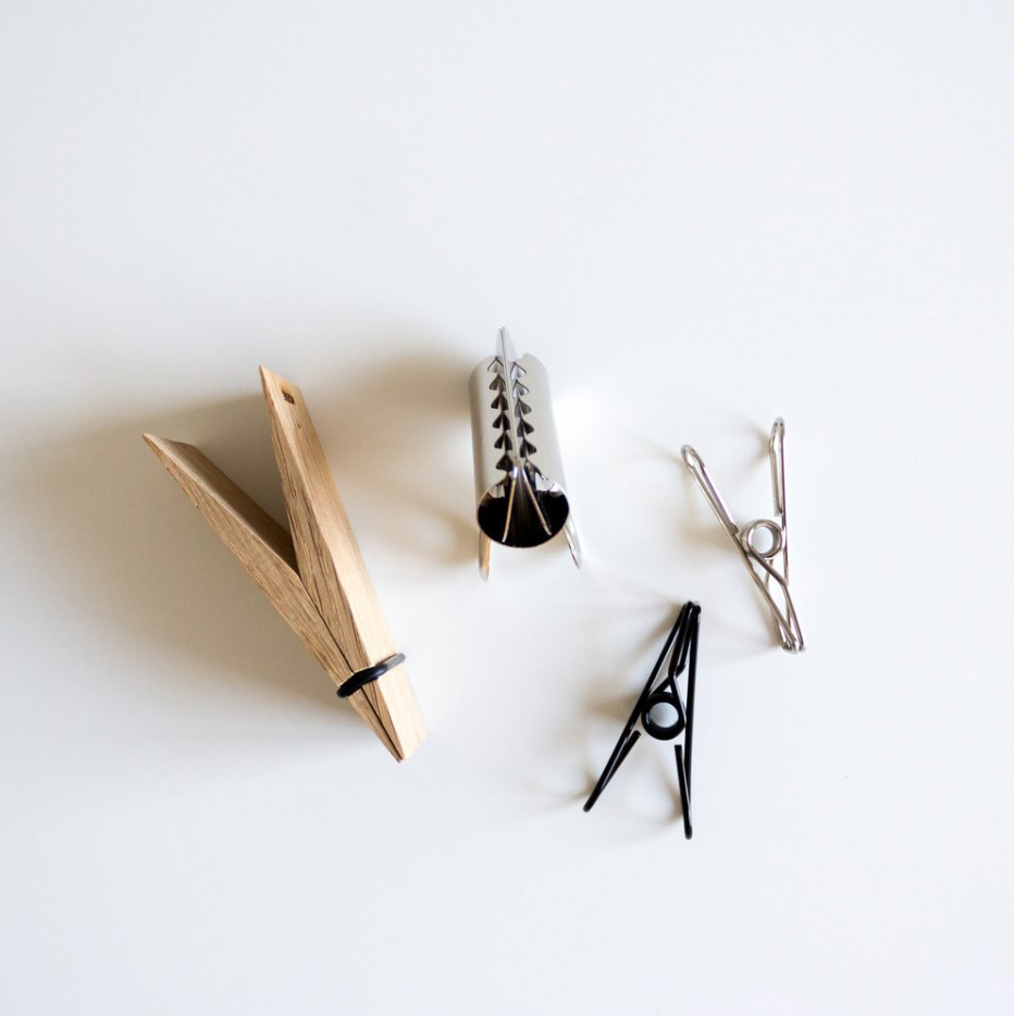 Moebe Pinch Clip in Natural Oak