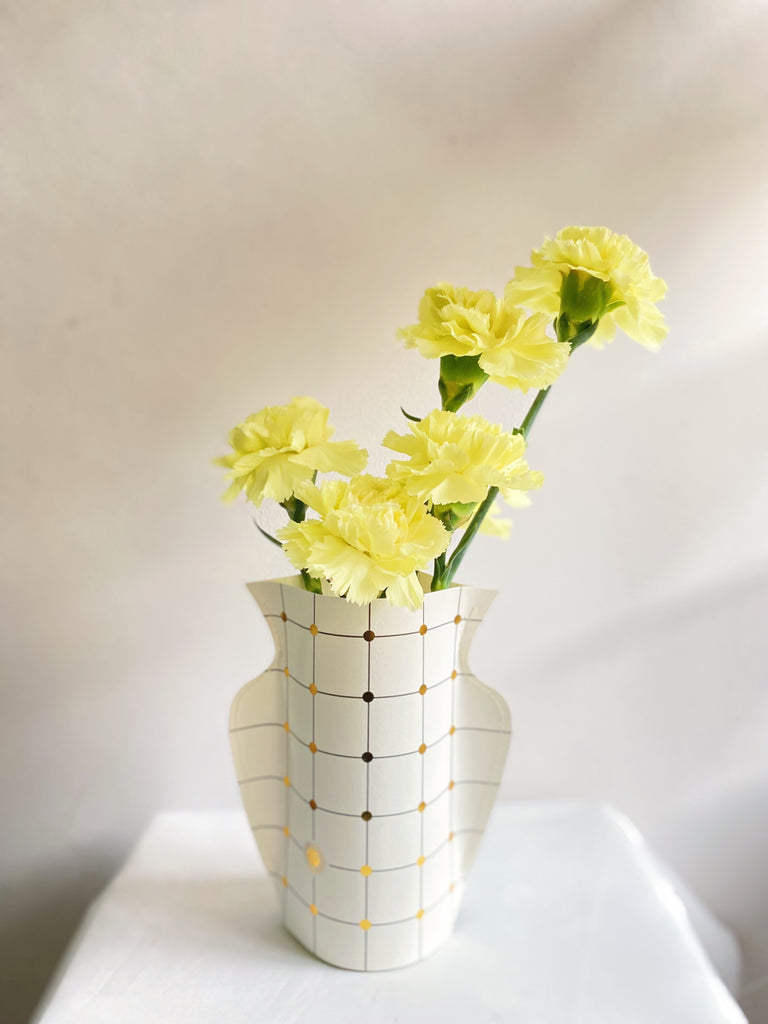 Octaevo Lido Mini Paper Vase in White