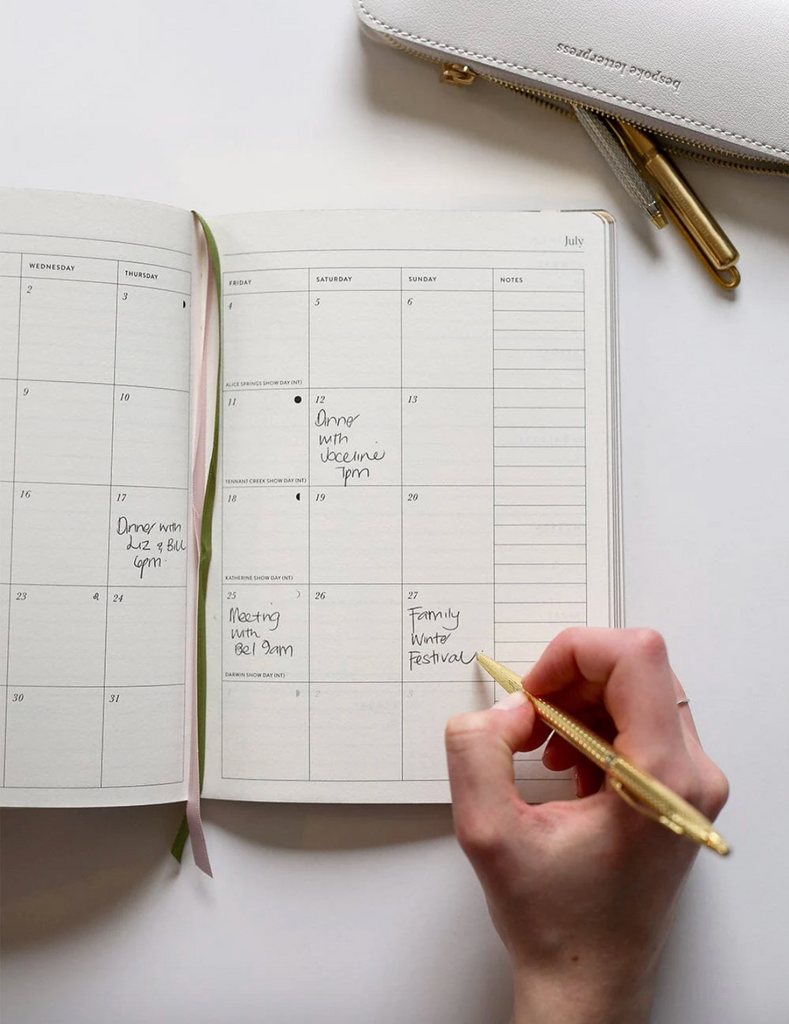 Weekly Planner in Cockatoo Design