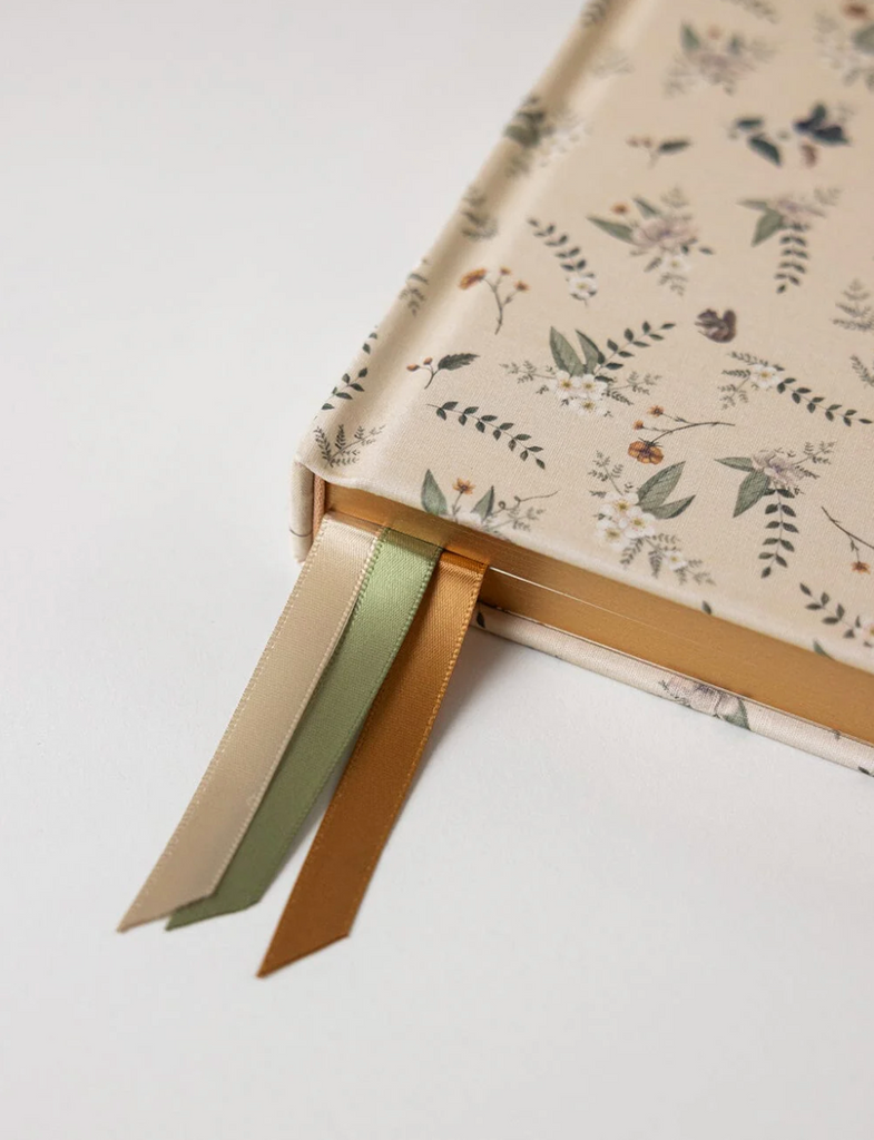 Pre-order: Bespoke Letterpress 2026 Desktop Linen Bound Weekly Planner in Button Fern
